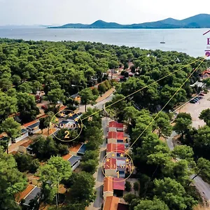 Kamp Estrada Mobile, Biograd Na Moru