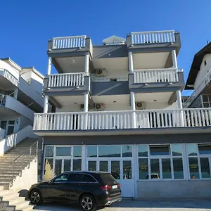 apartmani-antonia-trogir.hotels-in-trogir.com/