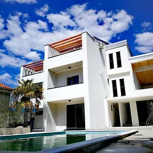 Apartman Star With Pool, Biograd Na Moru